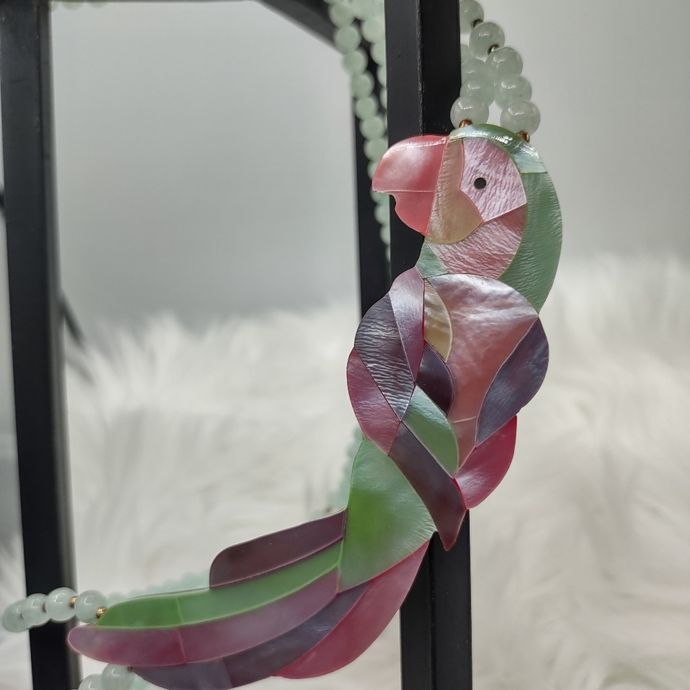 VTG Necklace Rare Never Worn j48